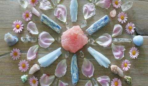 Como usar cristais em oração ou meditação com anjos